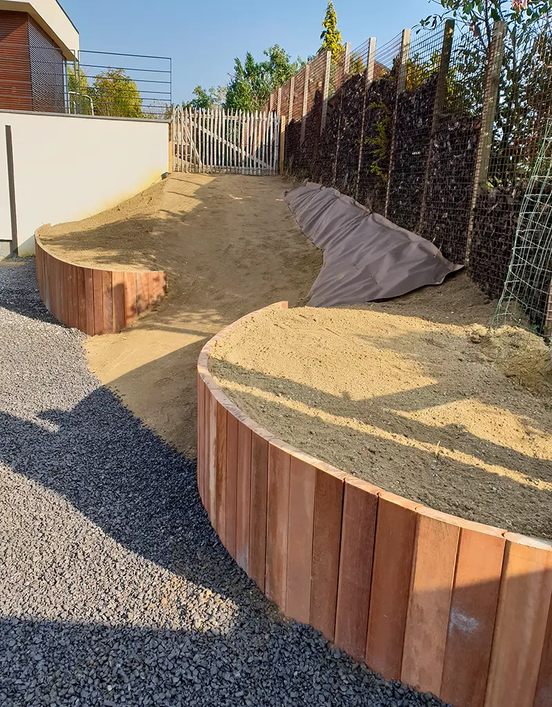 Retenue de terre en bois